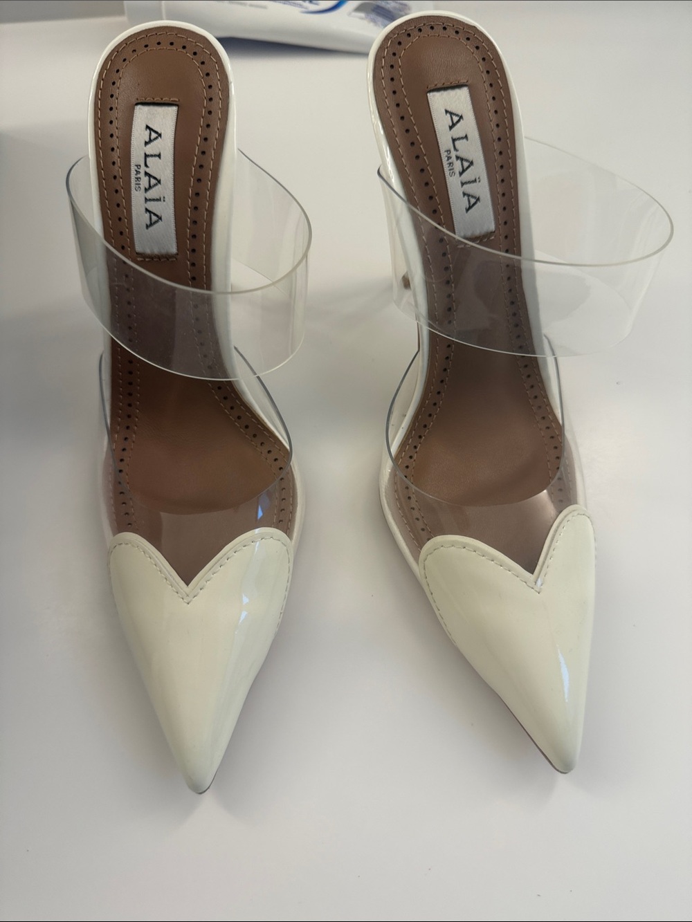 Alaia Coeur Heels in Ivory